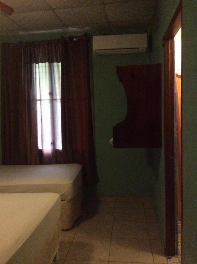 Hostel Guayacan Puerto Armuelles Екстериор снимка