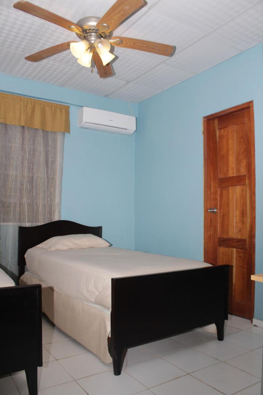 Hostel Guayacan Puerto Armuelles Екстериор снимка